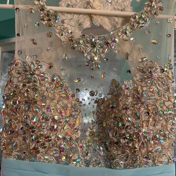 Beaded and ice blue formal gown. Size 2-4. Very flattering - Picture 5 of 6